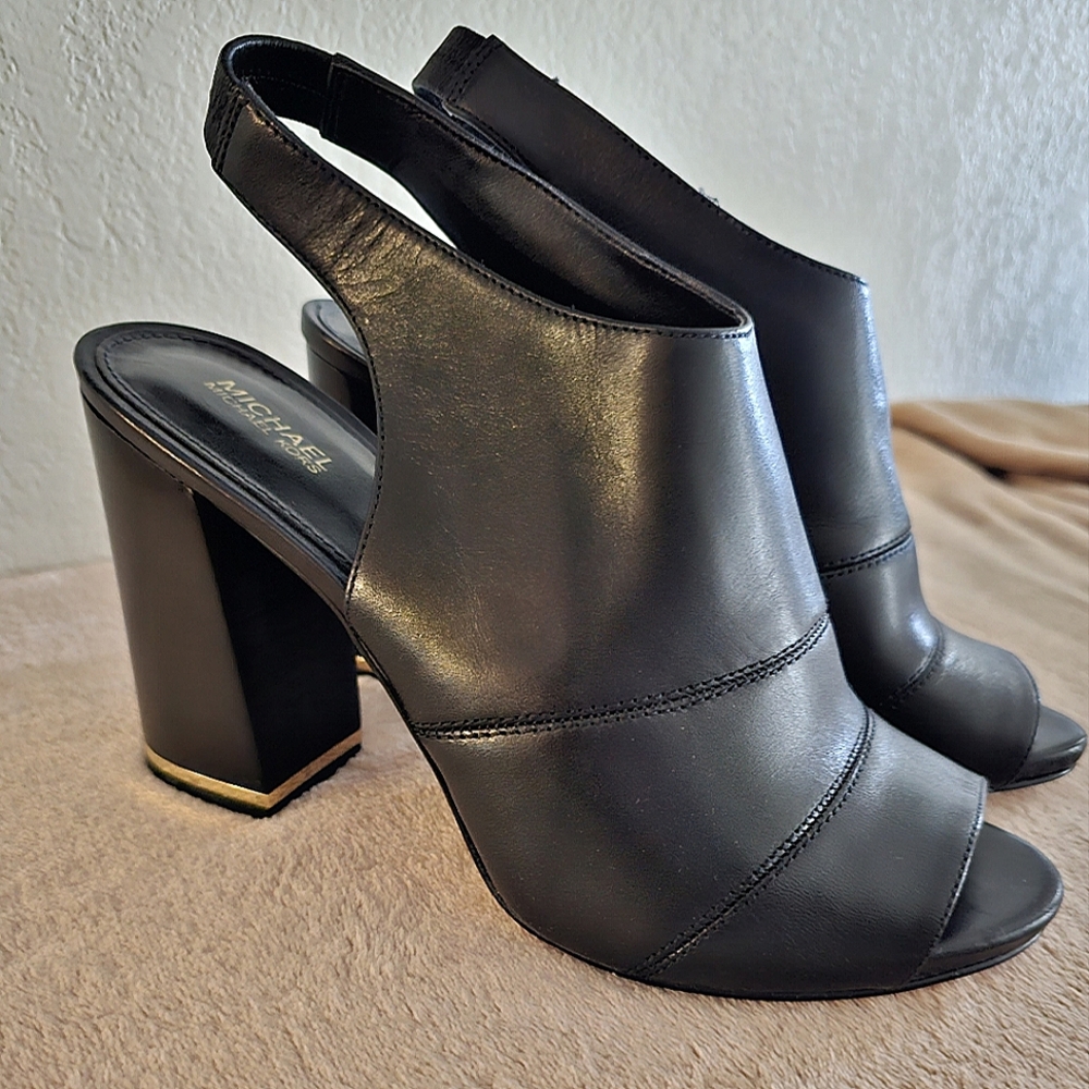 Michael Kors Anise black,  slingback, open toe sandal.